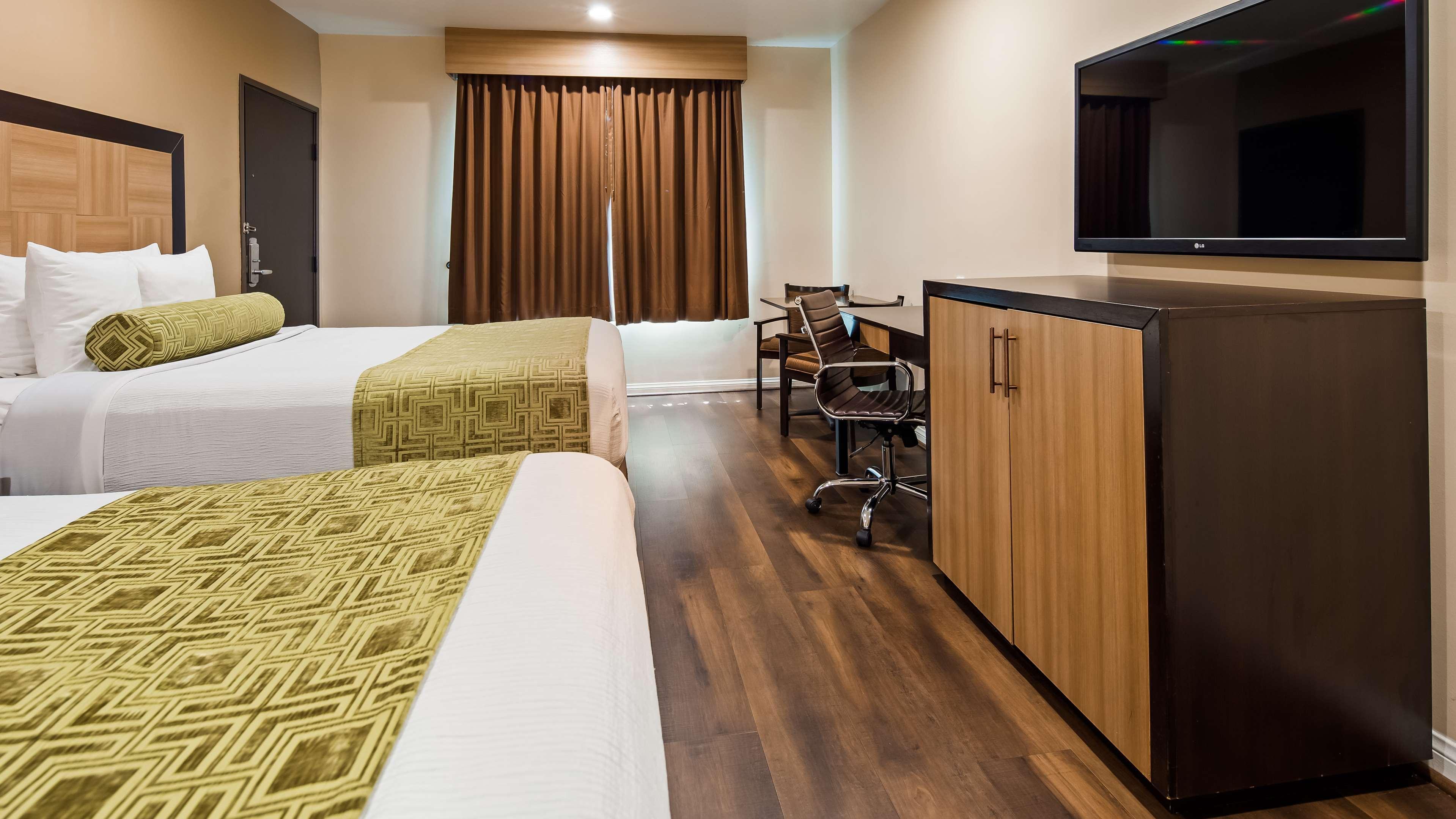 Best Western Plus Glendale Exterior photo