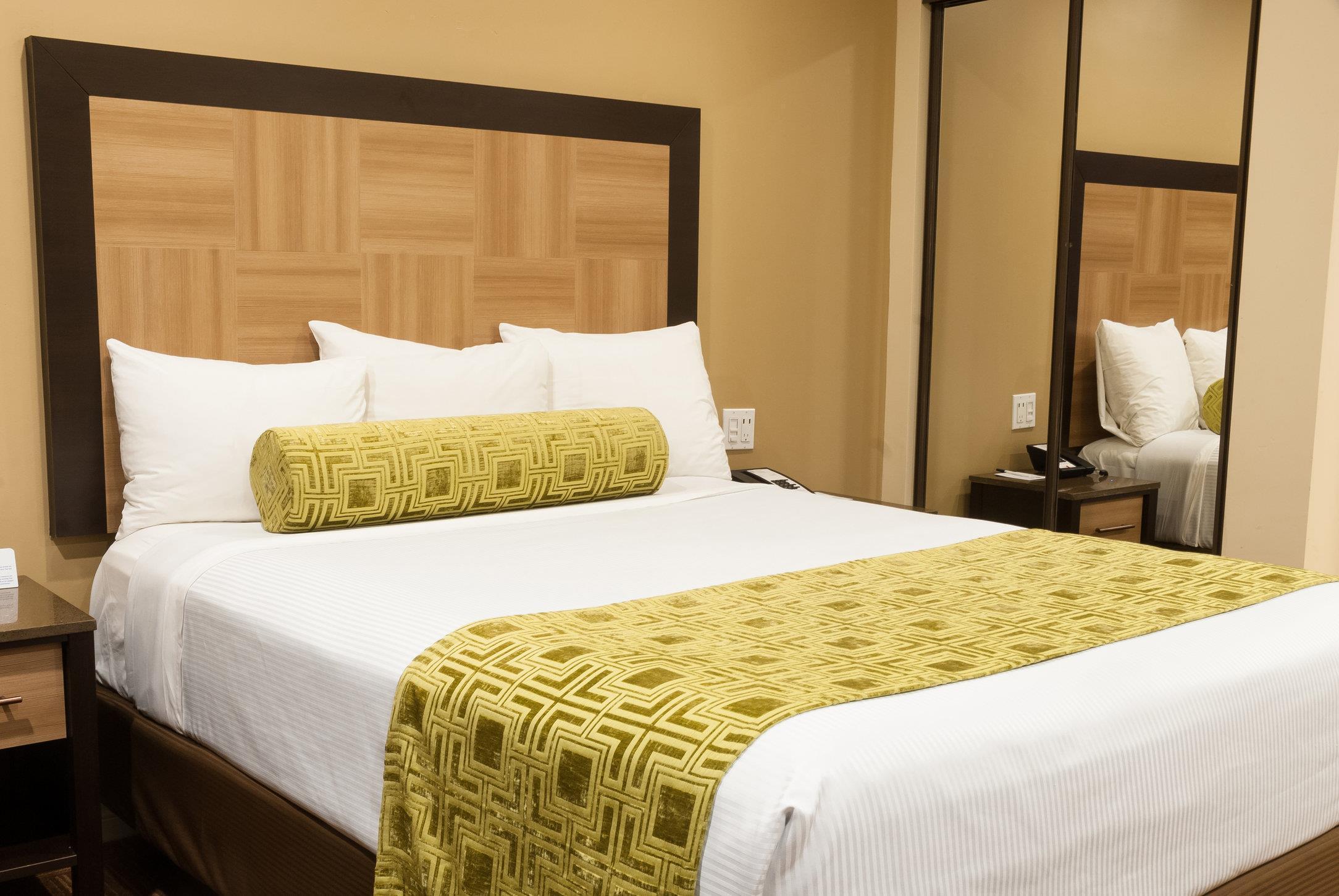 Best Western Plus Glendale Exterior photo