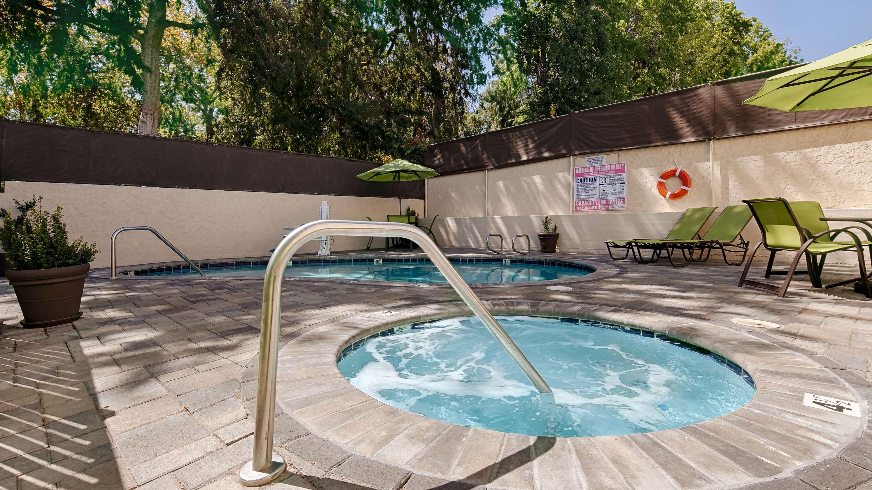 Best Western Plus Glendale Exterior photo